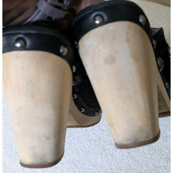 UGG 100490 Women's Leather & Wool Black Clogs Shoes Wood Mules Sz 8 US - Picture 10 of 11